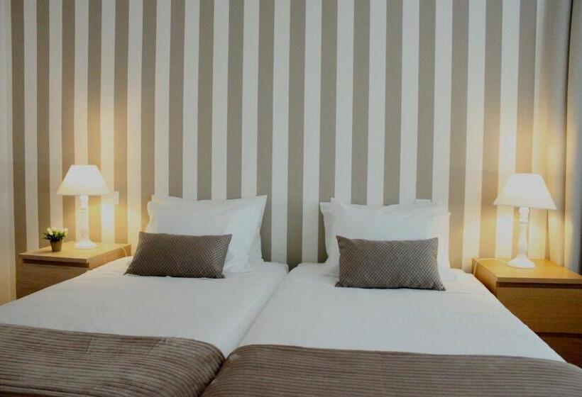 Хостел Aveiro White House