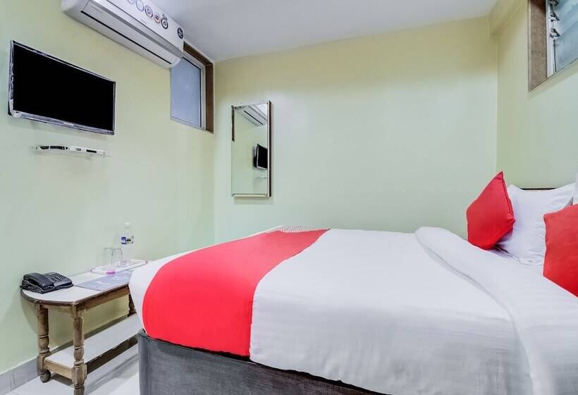 فندق Amrut Executive By Oyo Rooms