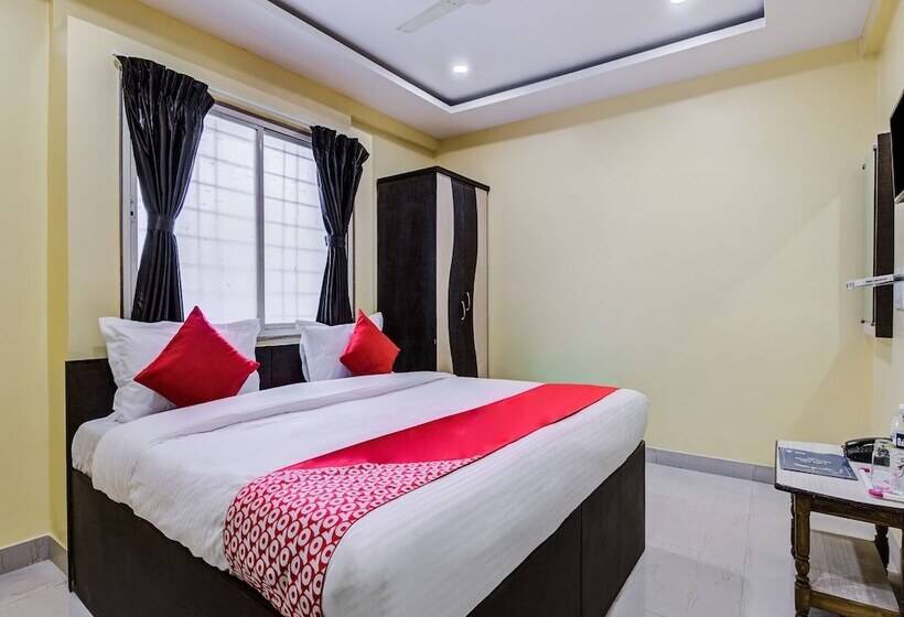 فندق Amrut Executive By Oyo Rooms