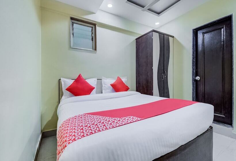 فندق Amrut Executive By Oyo Rooms