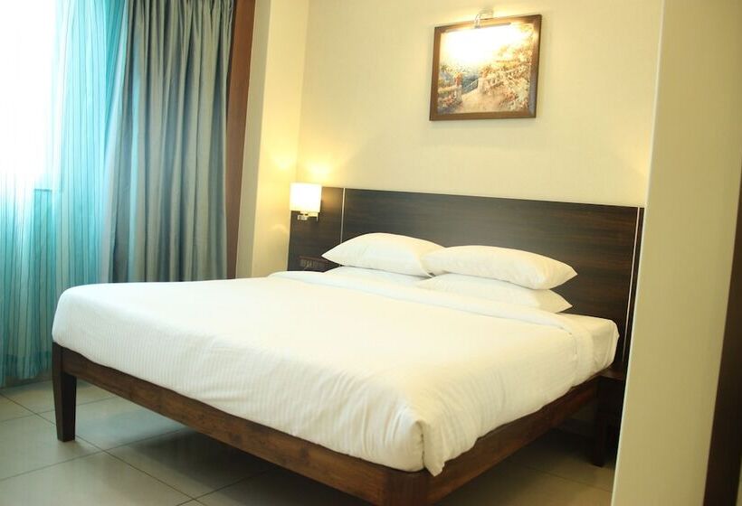 فندق Club One  Virar