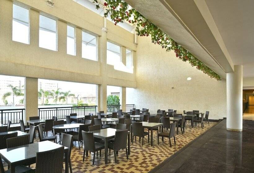 فندق Club One  Virar