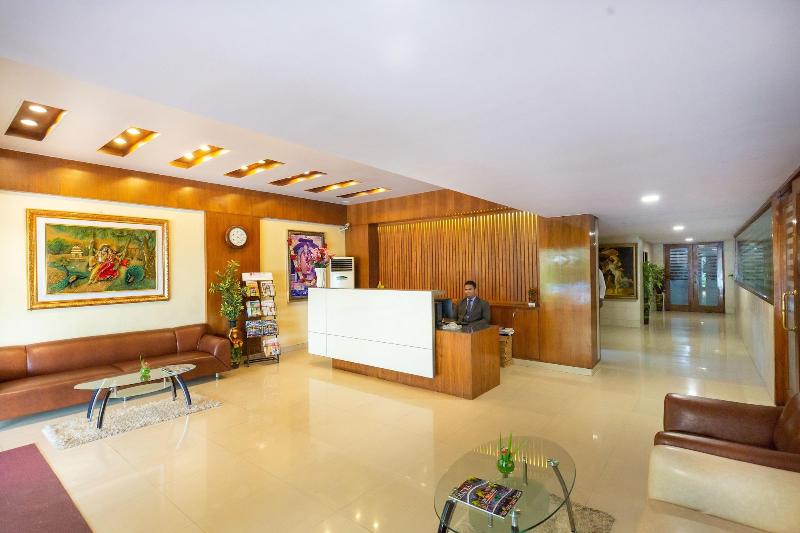 בית מלון כפרי Freesia By Express Inn