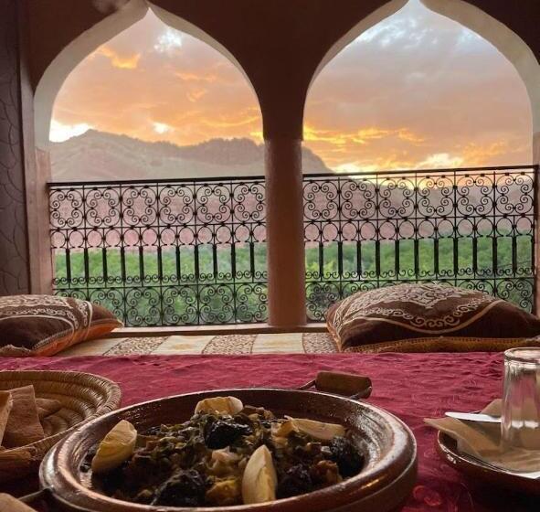فندق Gîte D étape Tamaloute