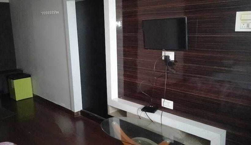 酒店 Iroomz Shivaratna Palace