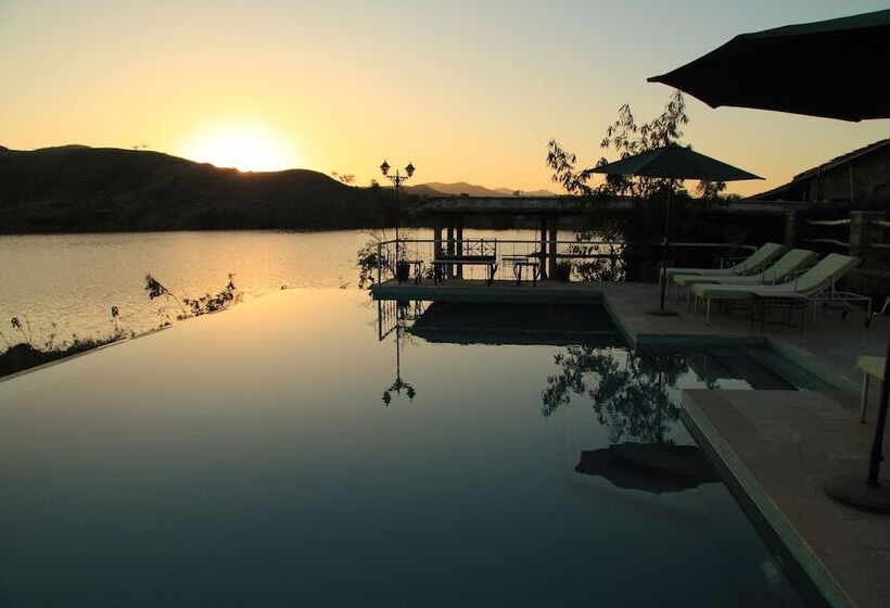 فندق Jhadol Safari Resort