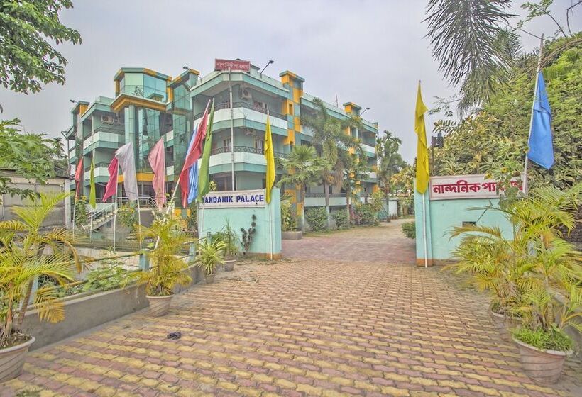 فندق Nandanik Palace By Oyo Rooms