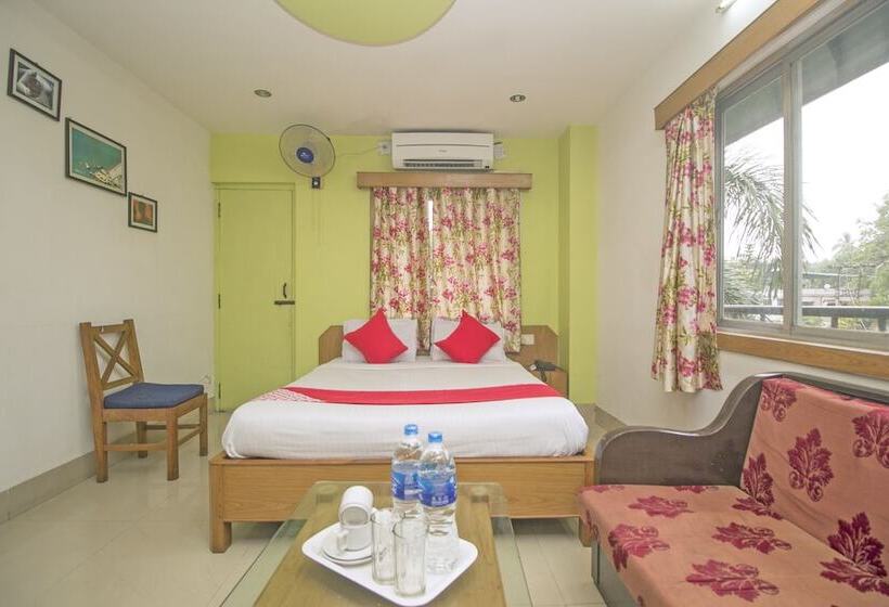 فندق Nandanik Palace By Oyo Rooms