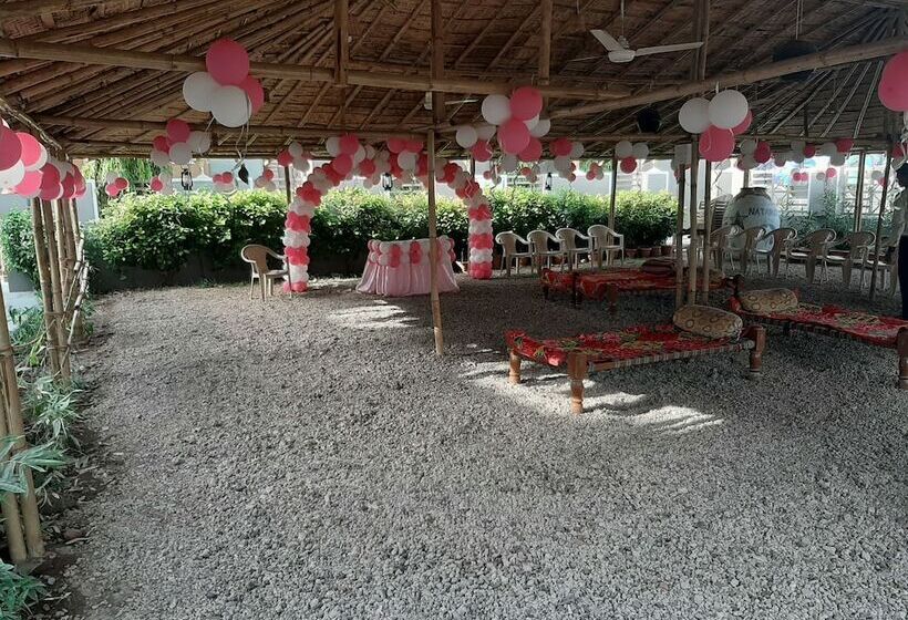 فندق Natraj & Resort