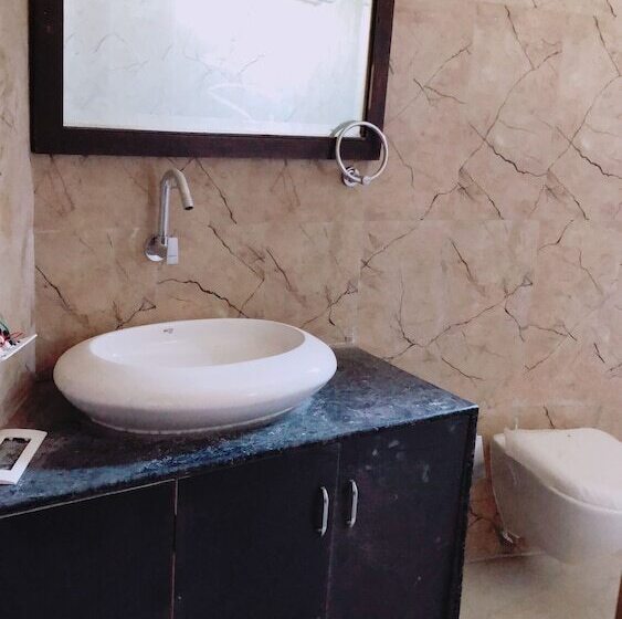 فندق Natraj & Resort