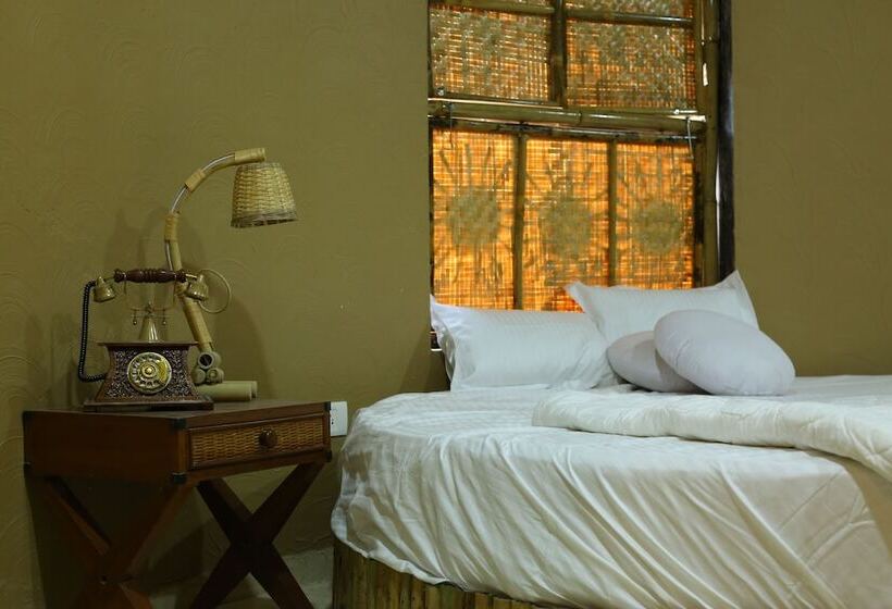 فندق Natraj & Resort