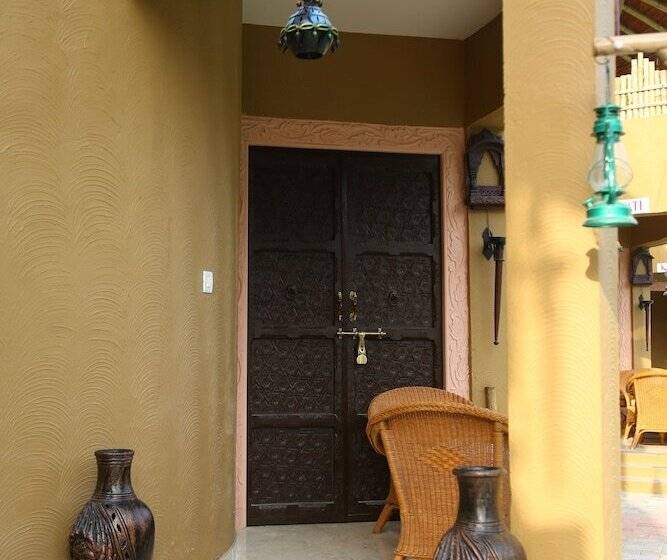 فندق Natraj & Resort