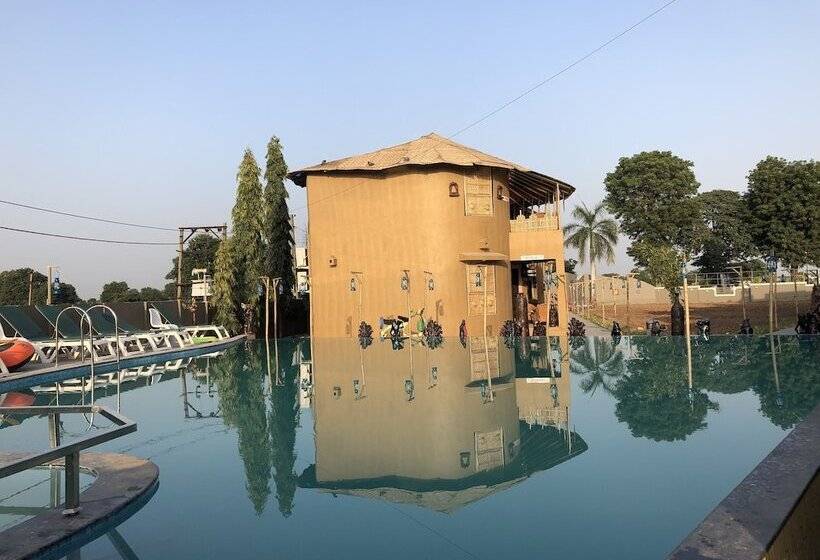 فندق Natraj & Resort