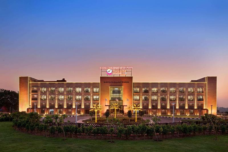 Отель Ramada Encore By Wyndham Statue Of Unity