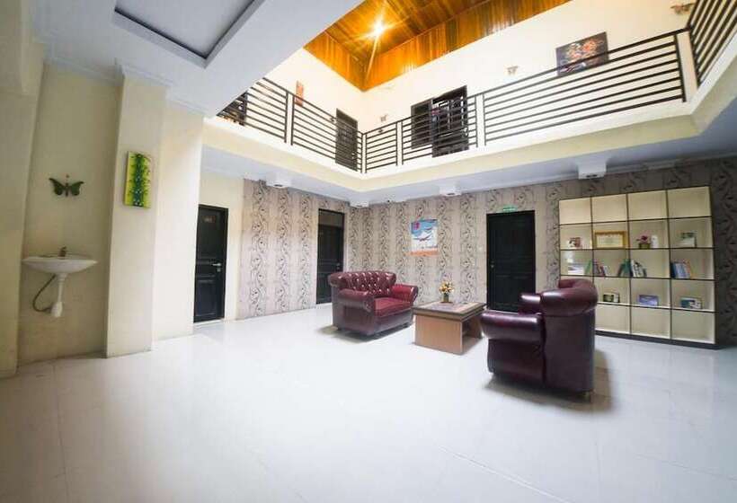 فندق Reddoorz Syariah Near Rsud Ainun Habibie Gorontalo