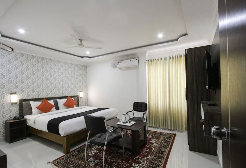 酒店 Rich Fort By Oyo Rooms