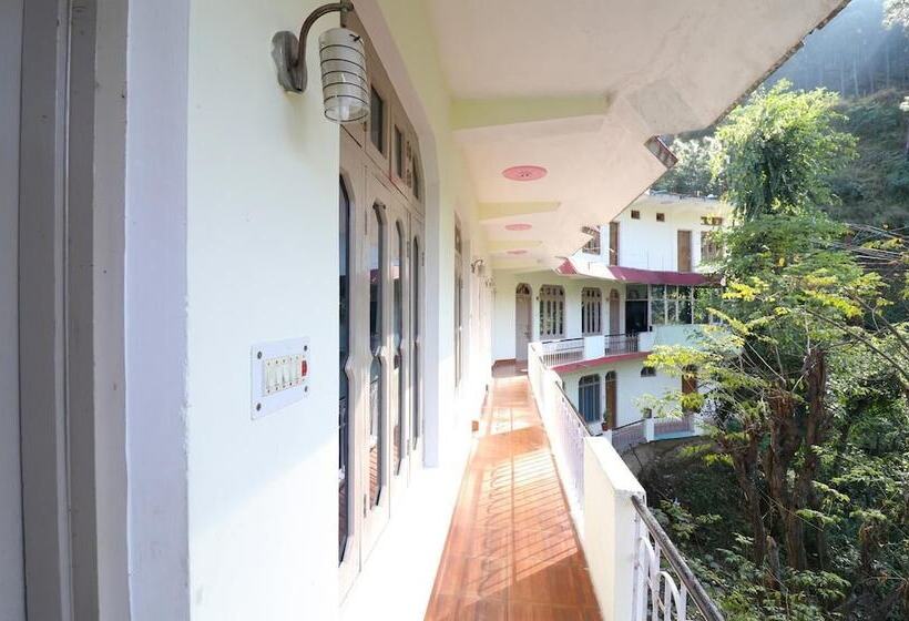 فندق Riya Residency