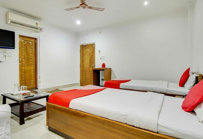 فندق Royal Park By Oyo Rooms