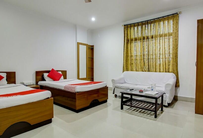 فندق Royal Park By Oyo Rooms