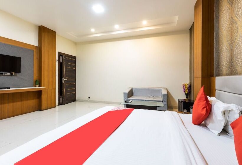 ホテル Shree Balaji Palace By Oyo Rooms