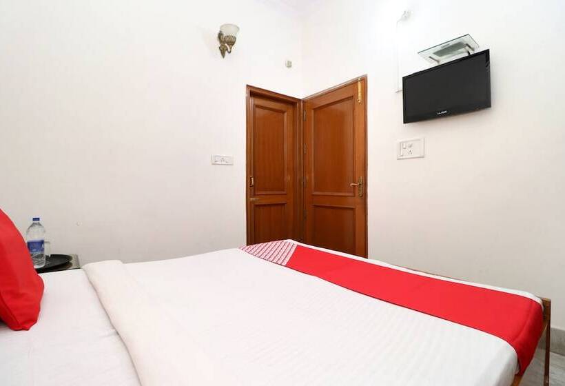 호텔 Singh's 11 By Oyo Rooms