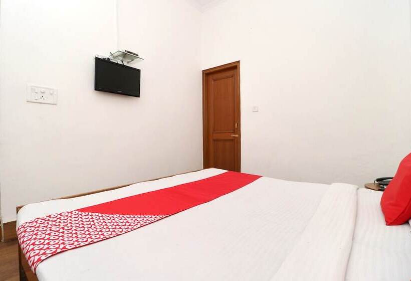 호텔 Singh's 11 By Oyo Rooms