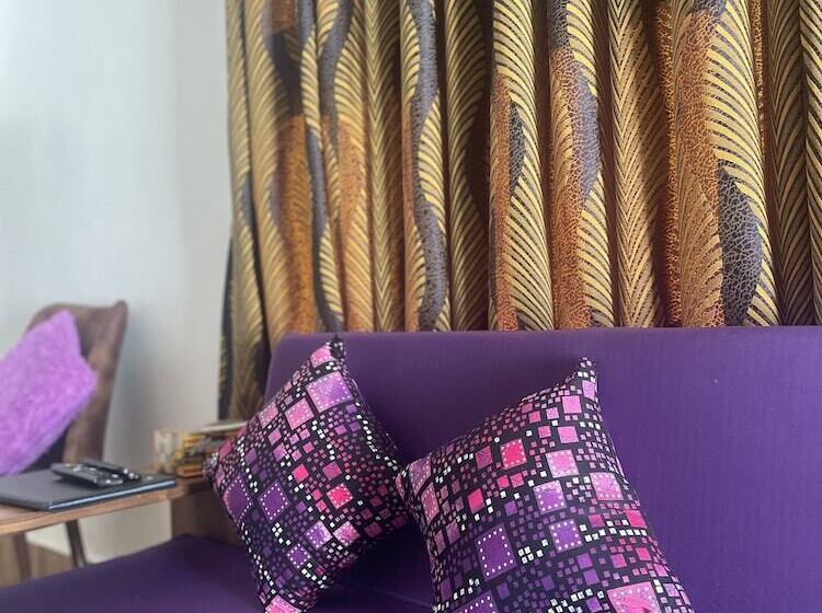 بنسيون Accruase Paradise