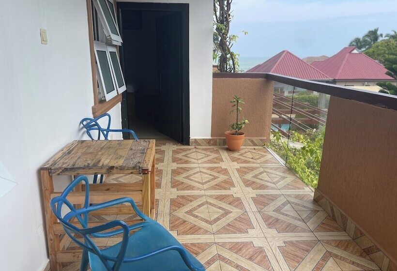 بنسيون Accruase Paradise