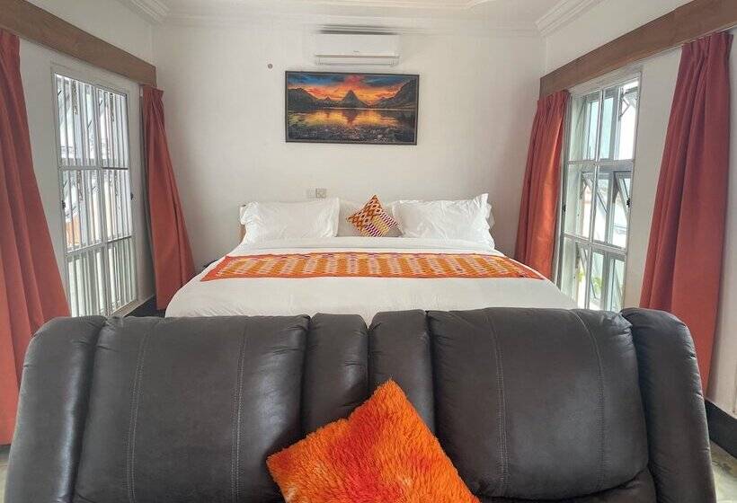 بنسيون Accruase Paradise