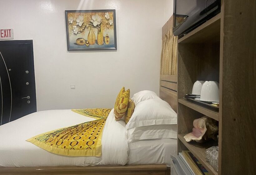 بنسيون Accruase Paradise