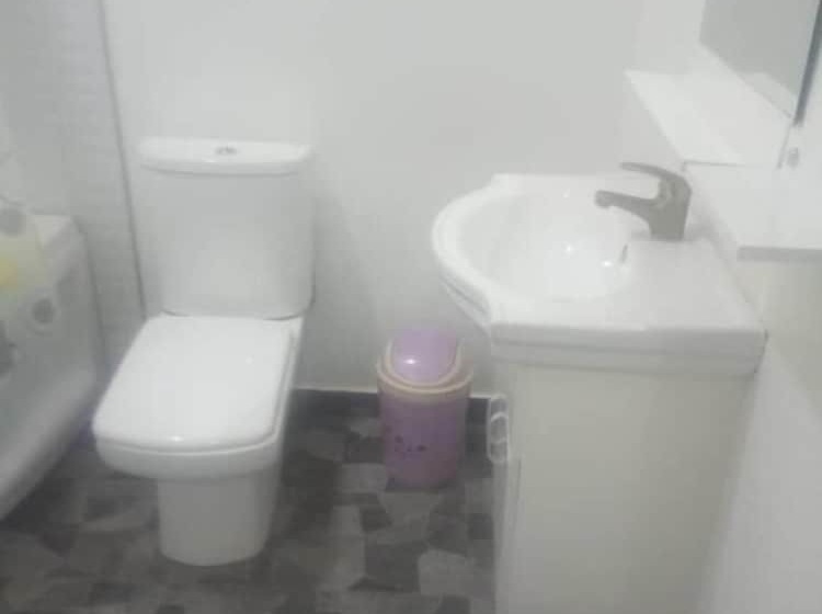 פנסיון Ama Serwaa Lodge