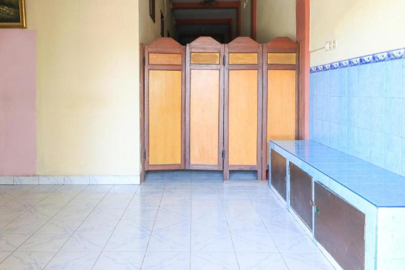 پانسیون Erysa Juanda