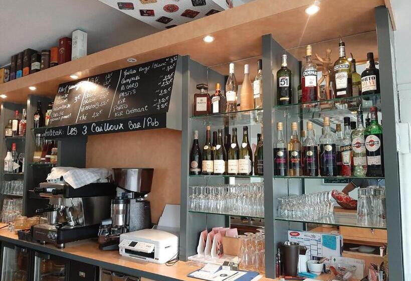 펜션 Les 3 Cailloux Bar Restaurant
