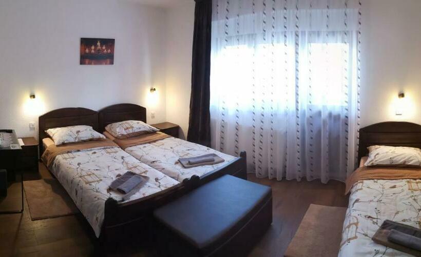 ペンション Plitvice Mountain Spring