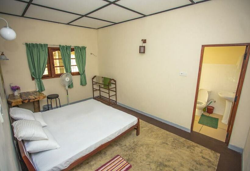 ペンション The Hilltop Eco Homestay