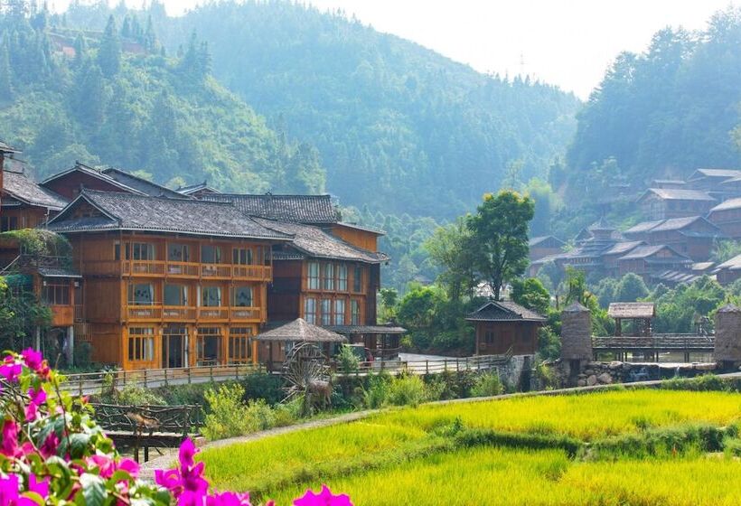 پانسیون W Lodge