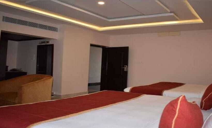 منتجع White Pearl Residency