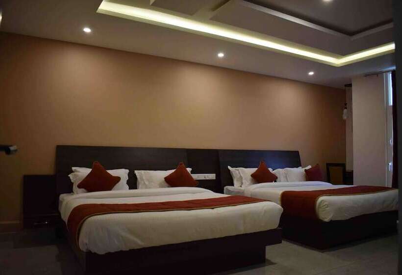 منتجع White Pearl Residency