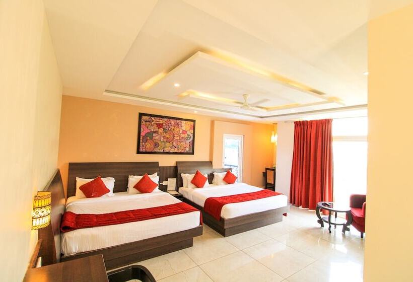 منتجع White Pearl Residency