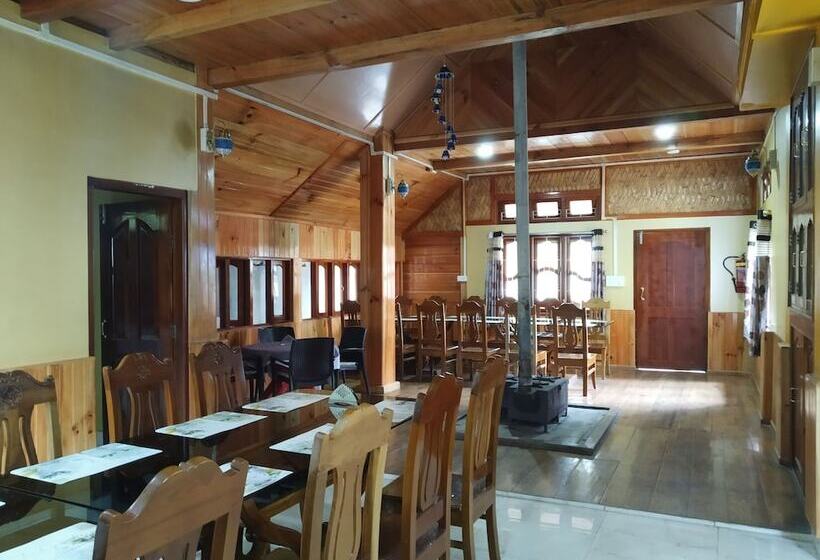리조트 Ziro Palace Inn