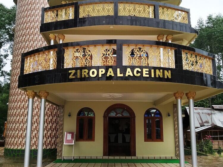 리조트 Ziro Palace Inn