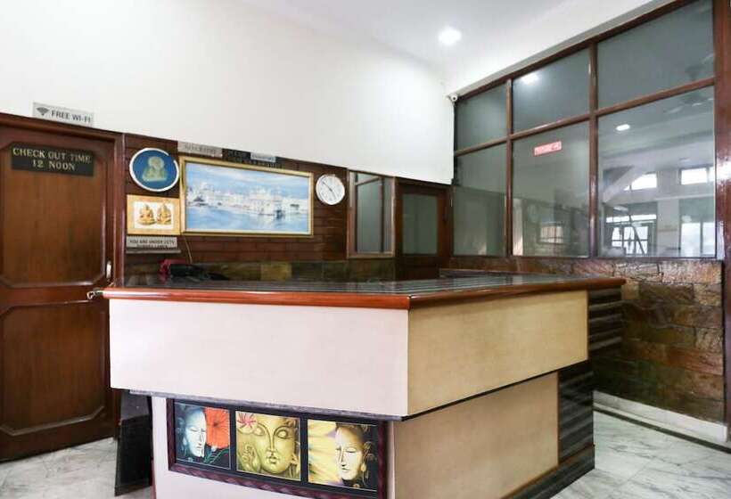 Spot On 46852 Hotel Pal Regency
