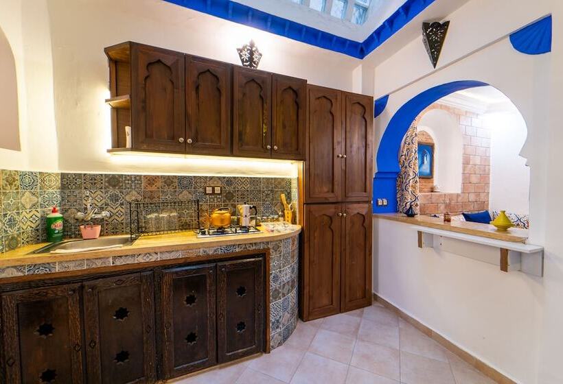 هتل Hôtel Dar Nokhba