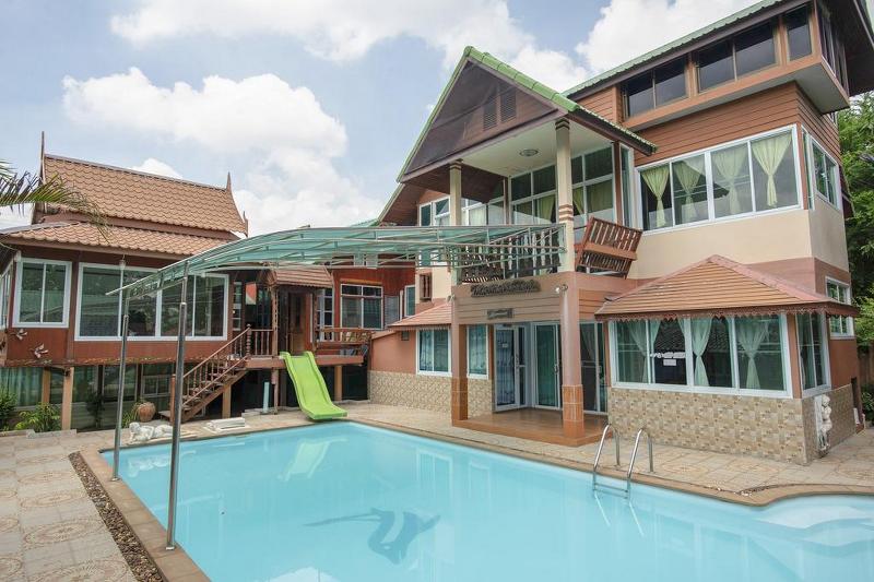 בית מלון כפרי Raknatee Resort