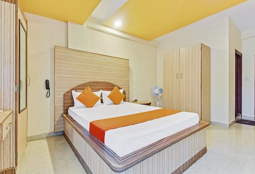 酒店 Spot On 46956 Kalparukshaa Lodge