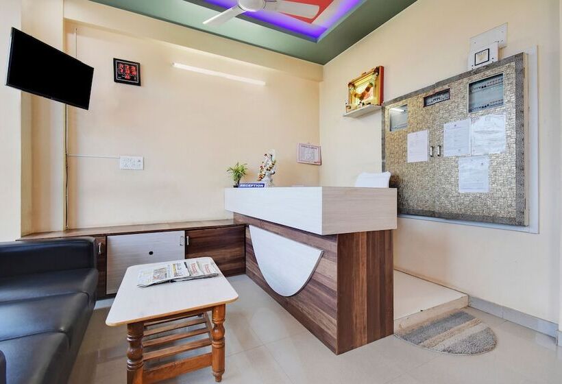 酒店 Spot On 48860 Anil Lodge