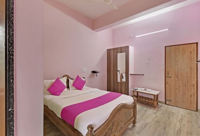 酒店 Spot On 48860 Anil Lodge