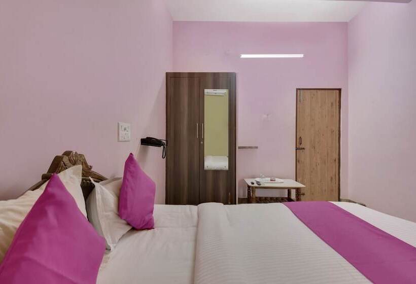 酒店 Spot On 48860 Anil Lodge