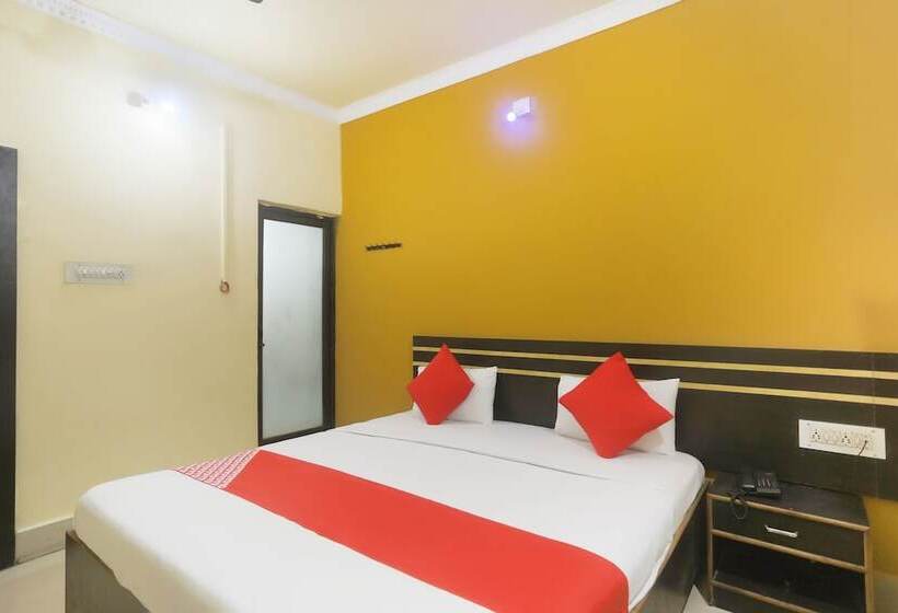 호텔 Trishakti By Oyo Rooms