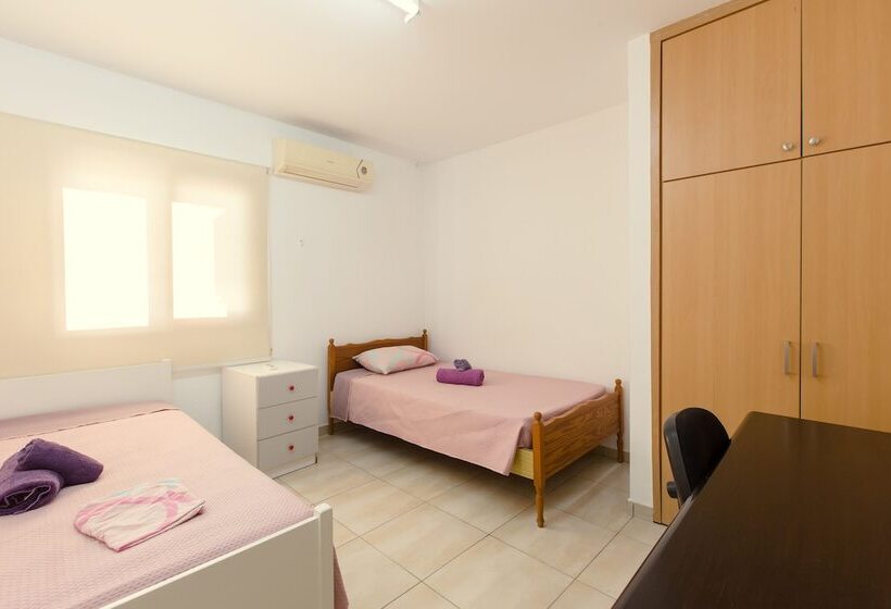 פנסיון Acticon Rooms Larnaca